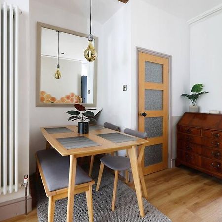 Stunning 2 Bedroom Flat 8Min Walk From The Beach Brighton Exterior photo